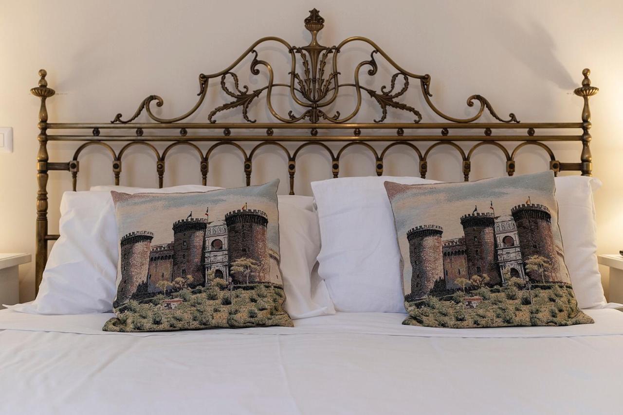 Bed and Breakfast Domus Borbonica à Naples Extérieur photo