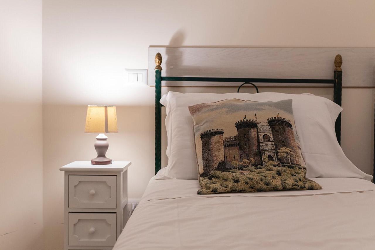 Bed and Breakfast Domus Borbonica à Naples Extérieur photo
