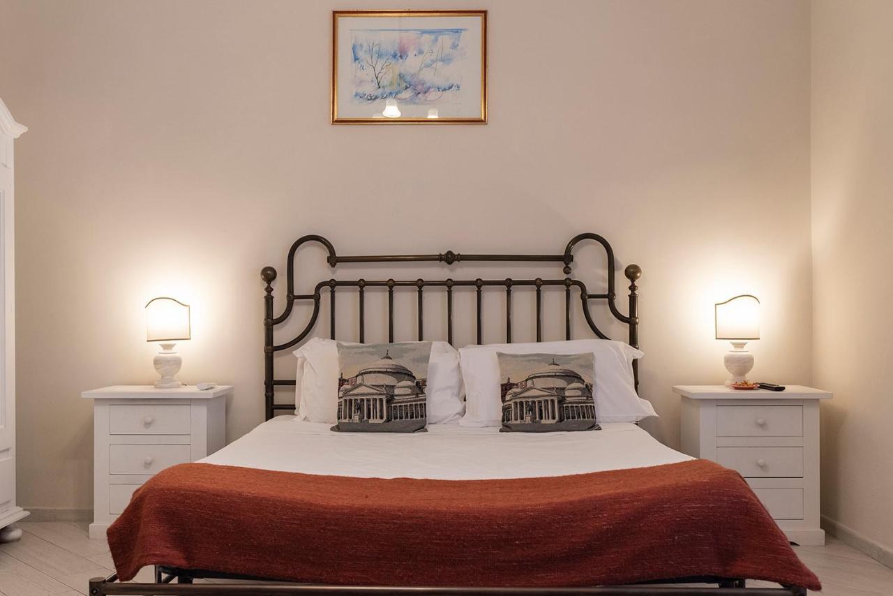 Bed and Breakfast Domus Borbonica à Naples Extérieur photo