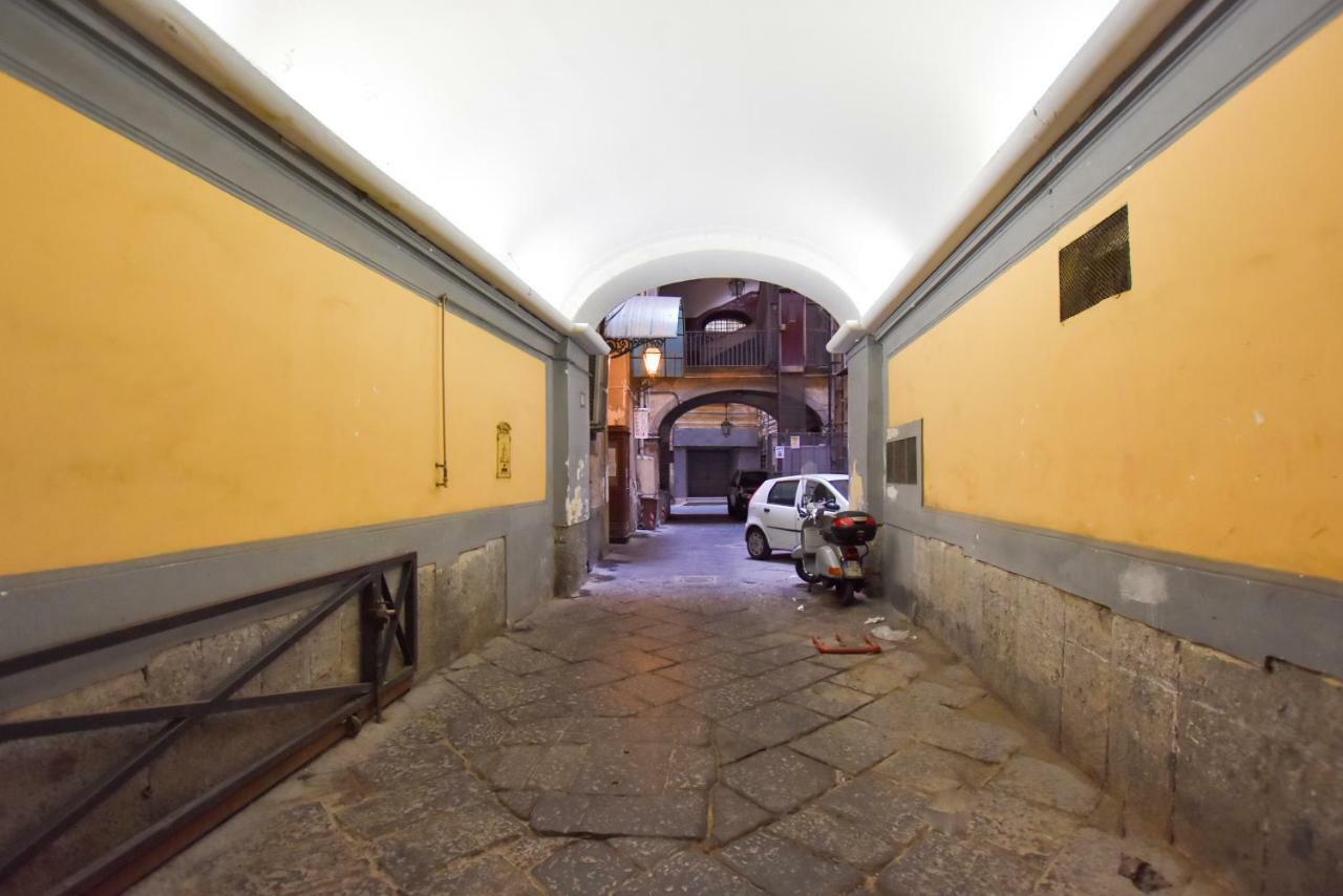 Bed and Breakfast Domus Borbonica à Naples Extérieur photo