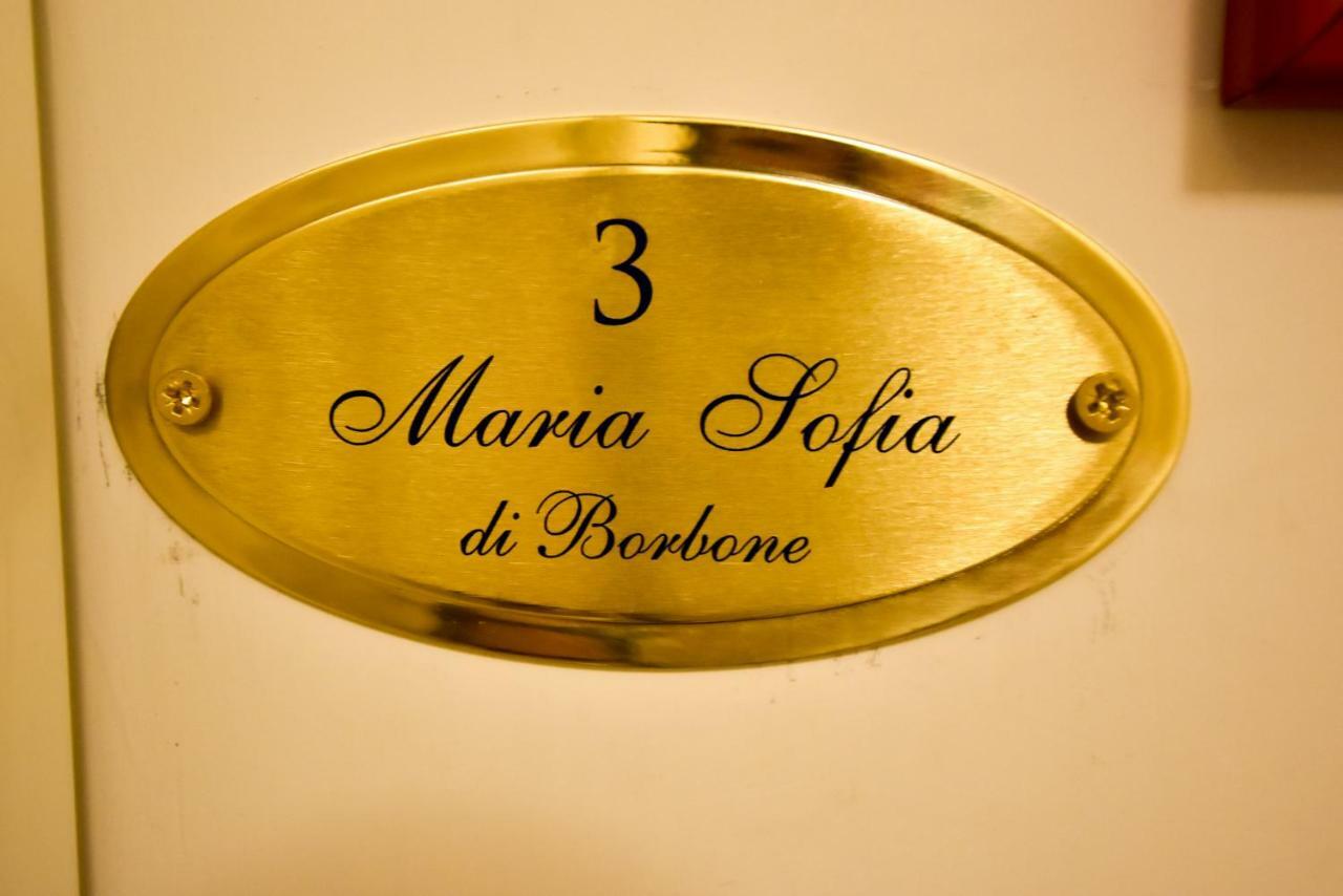Bed and Breakfast Domus Borbonica à Naples Extérieur photo