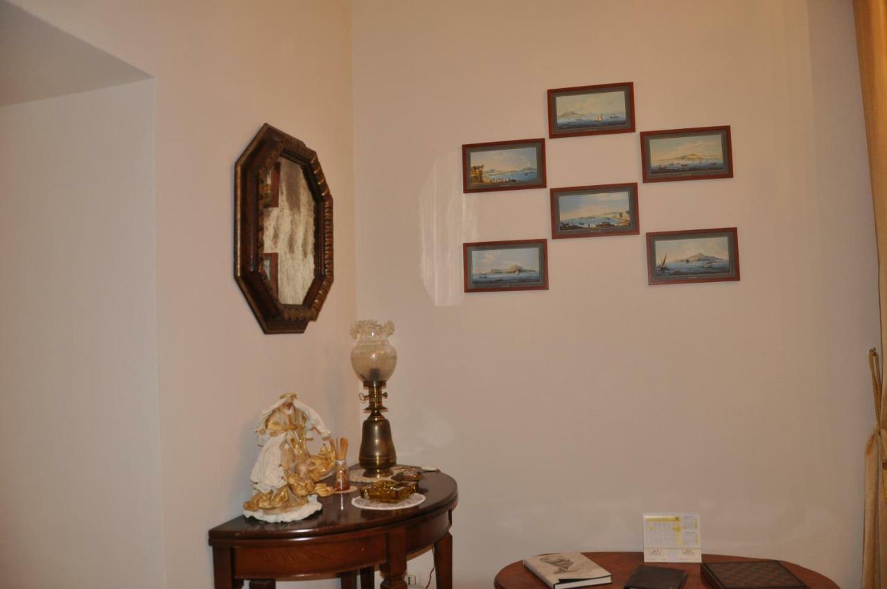 Bed and Breakfast Domus Borbonica à Naples Extérieur photo
