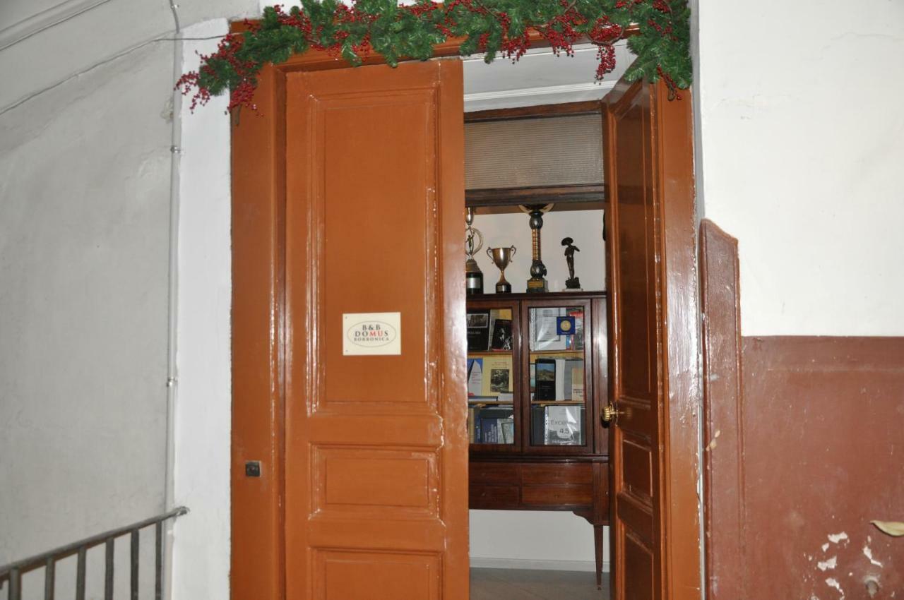Bed and Breakfast Domus Borbonica à Naples Extérieur photo